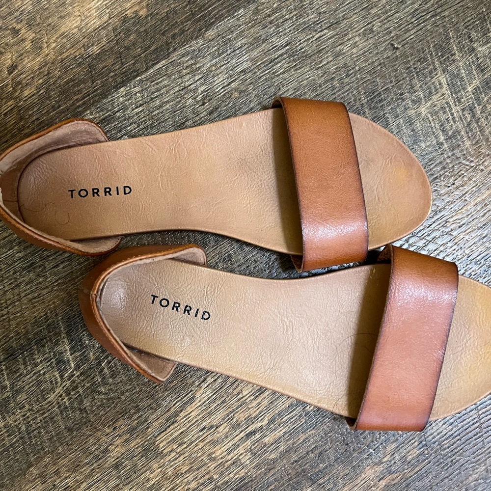 Torrid size 9.5 cognac sandals